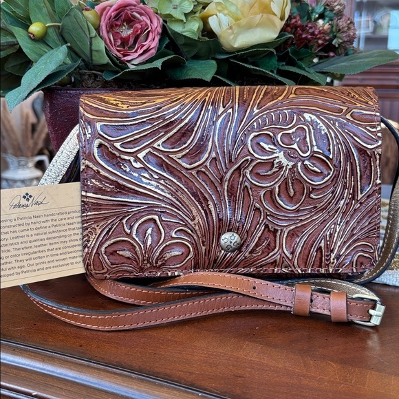 Brand New Patricia Nash Leather Francis Gold Floral Tooled Crossbody Purse